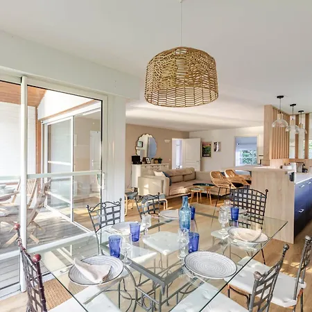Дом отдыха 105 M Near The Ocean With Pool And Garden Мольез-е-Маа