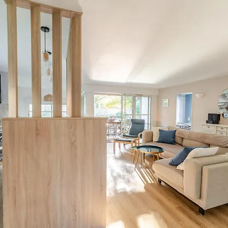 105 M Near The Ocean With Pool And Garden Дом отдыха