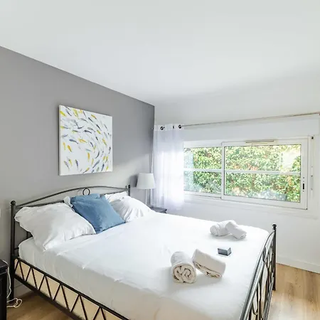105 M Near The Ocean With Pool And Garden Дом отдыха