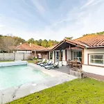 105 M Near The Ocean With Pool And Garden 度假居
