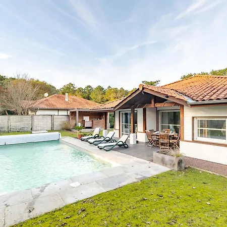105 M Near The Ocean With Pool And Garden 펜션